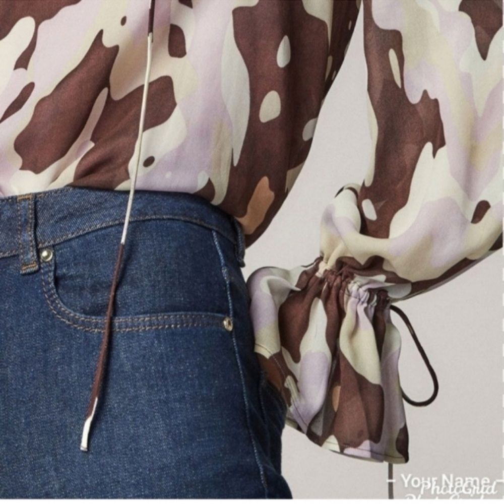 Massimo Dutti Abstract Camo Print romantic feminine keyhole blouse size 4 - Picture 4 of 11